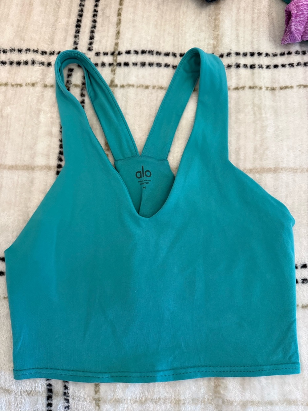 ALO Yoga Airbrush Real Bra Tank Size Medium in Ocean Teal